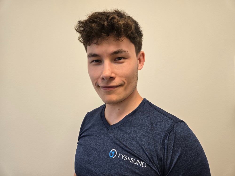 Fysioterapeut juncher stor web